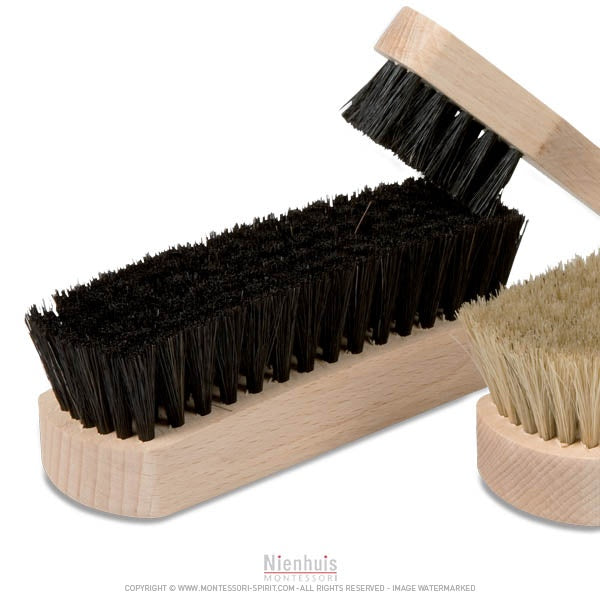 Image of Ensemble-de-4-brosses-pour-chaussures