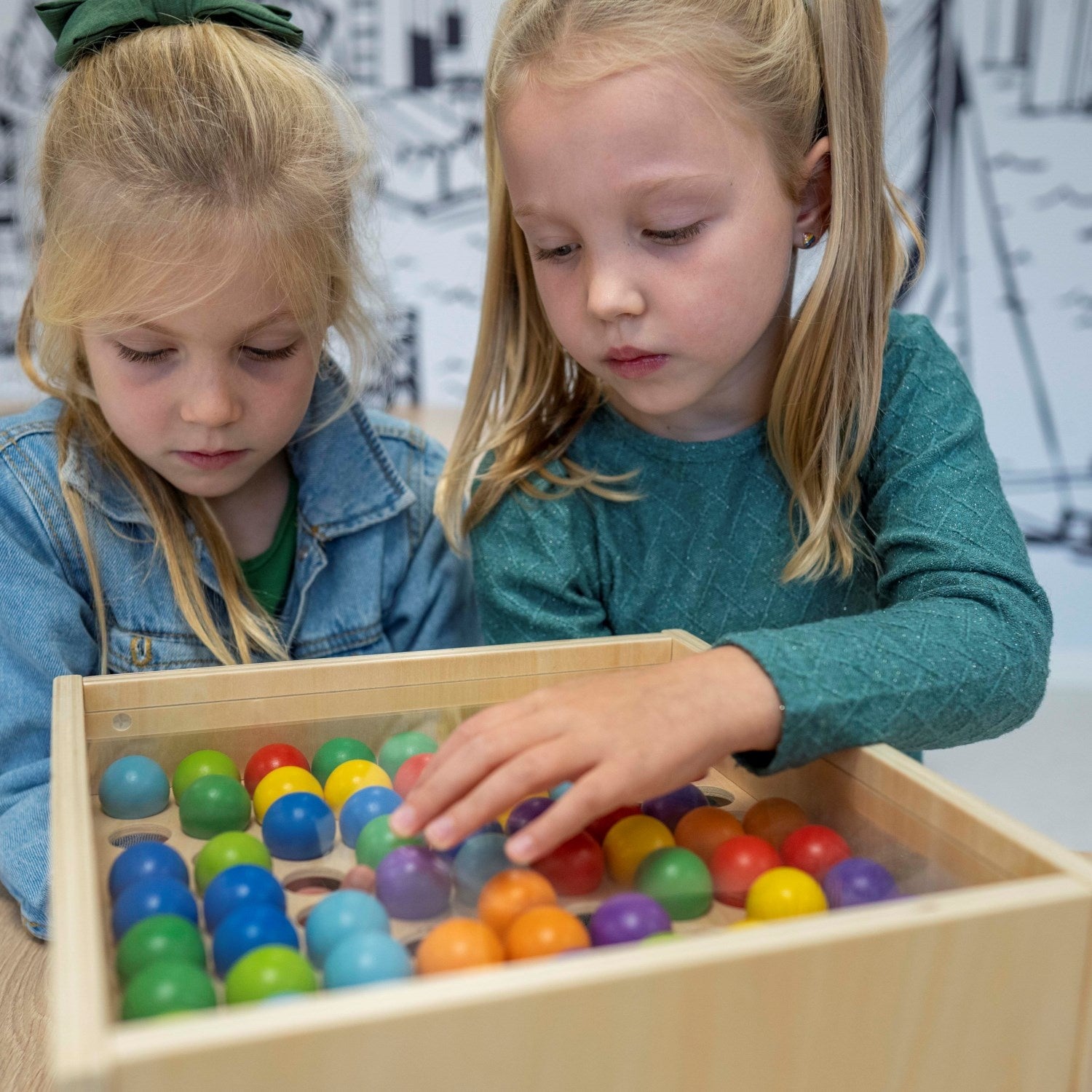 Table de mosaïque avec boules colorées