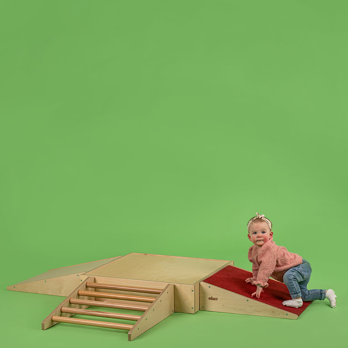 Pikler-inspired inclined platform ladder