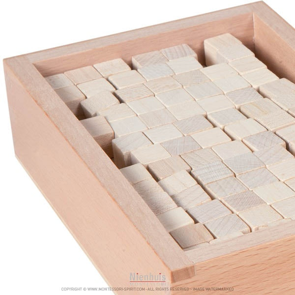 Image of Boite-avec-cubes-pour-la-tour-rose